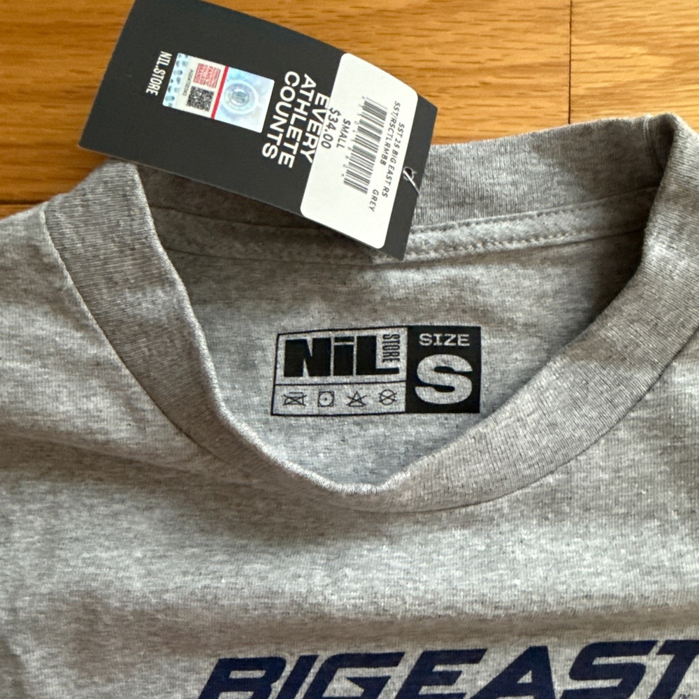 NWT Unisex St. John’s University NIL
2024 REGULAR SEASON CHAMPIONS tshirt - Picture 4 of 7